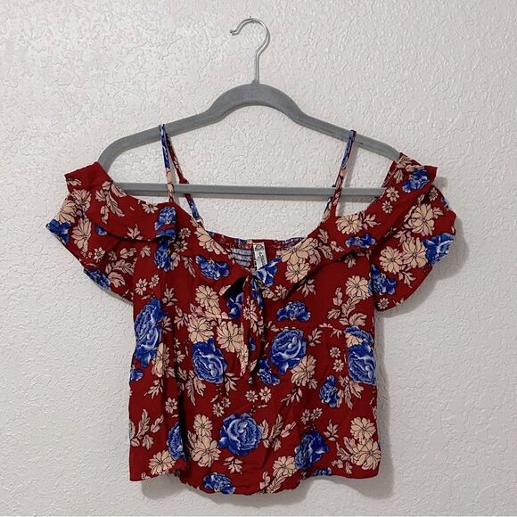 American Rag red floral off shoulder ruffle top size small - Picture 3 of 16